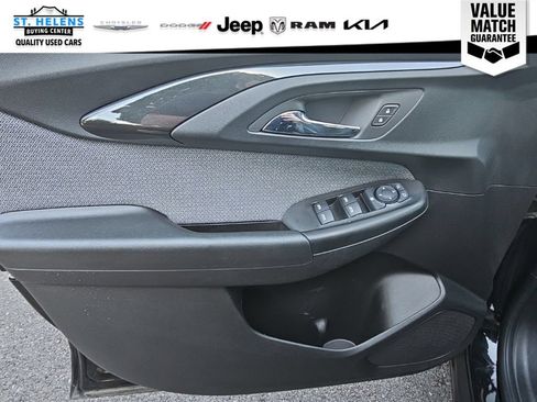 Used 2023 Chevrolet TrailBlazer LT FWD image 19