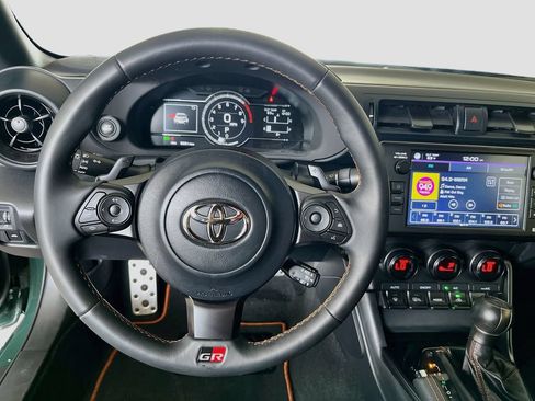 Used 2025 Toyota GR86 Hakone Edition RWD image 11
