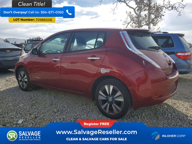 Used 2015 Nissan Leaf SL w/ Premium Package FWD image 3