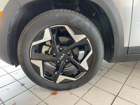 Used 2025 Kia Seltos S image 24