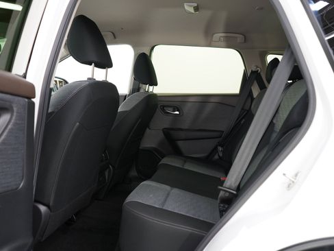 Used 2023 Nissan Rogue SV AWD/4WD image 18