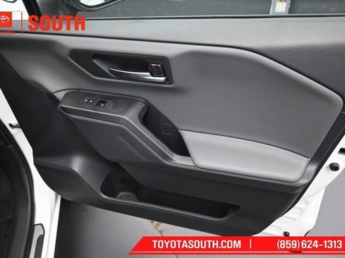 New 2026 Toyota RAV4 SE w/ Convenience Package AWD/4WD image 32