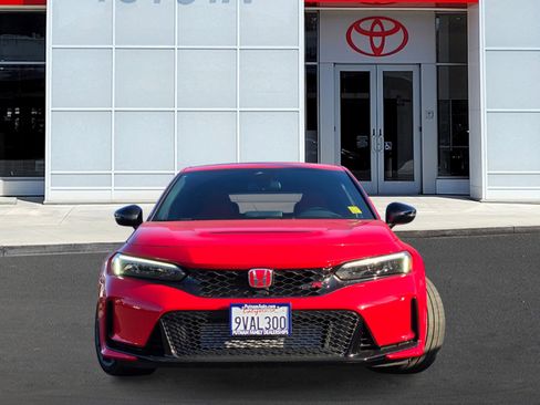 Used 2025 Honda Civic Type R image 2