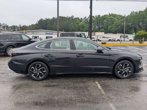 Used 2025 Hyundai Sonata SEL FWD image 3