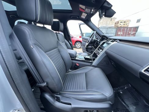 Used 2020 Land Rover Discovery HSE Luxury image 27