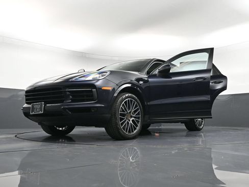 Used 2021 Porsche Cayenne AWD/4WD image 37
