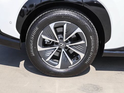 Certified 2023 Lexus RZ 450e Premium w/ Technology Package AWD/4WD image 10