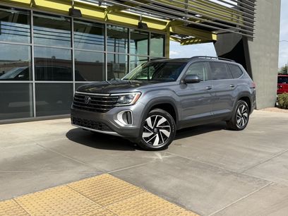 Used 2024 Volkswagen Atlas SE w/ Panoramic Sunroof Package
