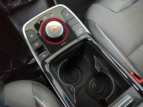 Used 2022 Kia Niro EX FWD image 18