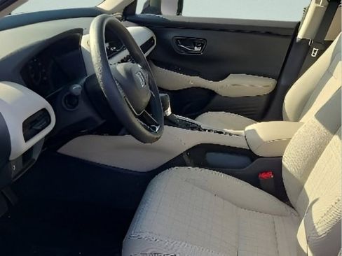 New 2027 Honda HR-V LX image 17
