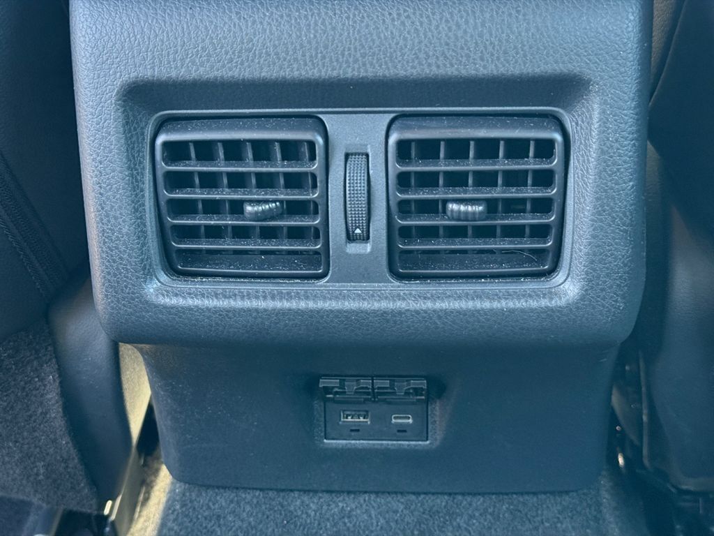 Used 2026 Toyota Camry SE FWD image 37