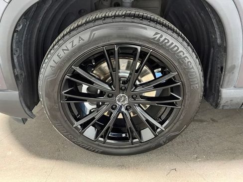 Used 2024 Honda Pilot Touring image 28
