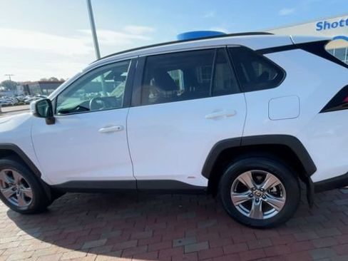 Used 2024 Toyota RAV4 XLE w/ Convenience Package AWD/4WD image 7