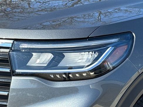 New 2026 Ford Explorer Active RWD image 4