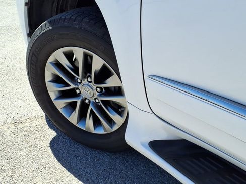 Used 2018 Lexus GX 460 Luxury w/ Preferred Accessory Package image 7