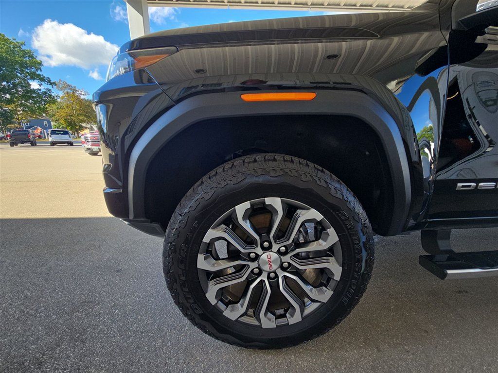 Used 2025 GMC Canyon Denali AWD/4WD image 33