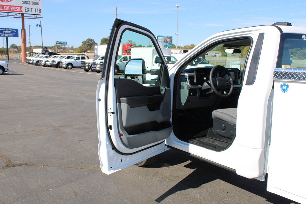 Used 2027 Ford F250 XL RWD image 23