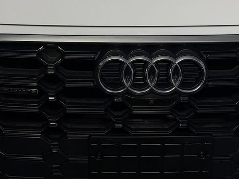 Used 2023 Audi Q5 2.0T Premium Plus w/ Premium Plus Package AWD/4WD image 13