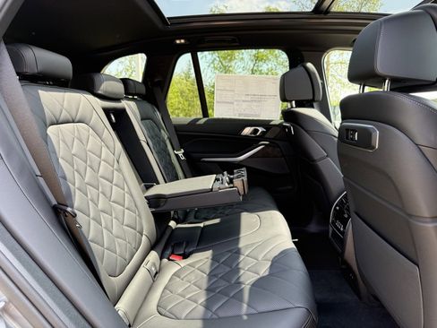 Used 2026 BMW X5 xDrive50e w/ Climate Comfort Package image 24