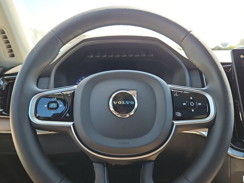 New 2026 Volvo XC90 B5 Core w/ Protection Package Premier AWD/4WD image 18