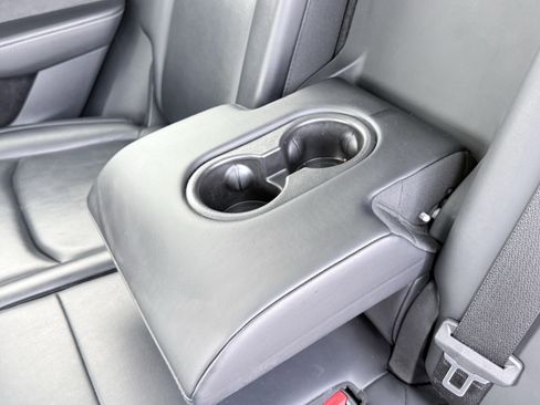 Used 2023 Tesla Model Y Long Range image 44