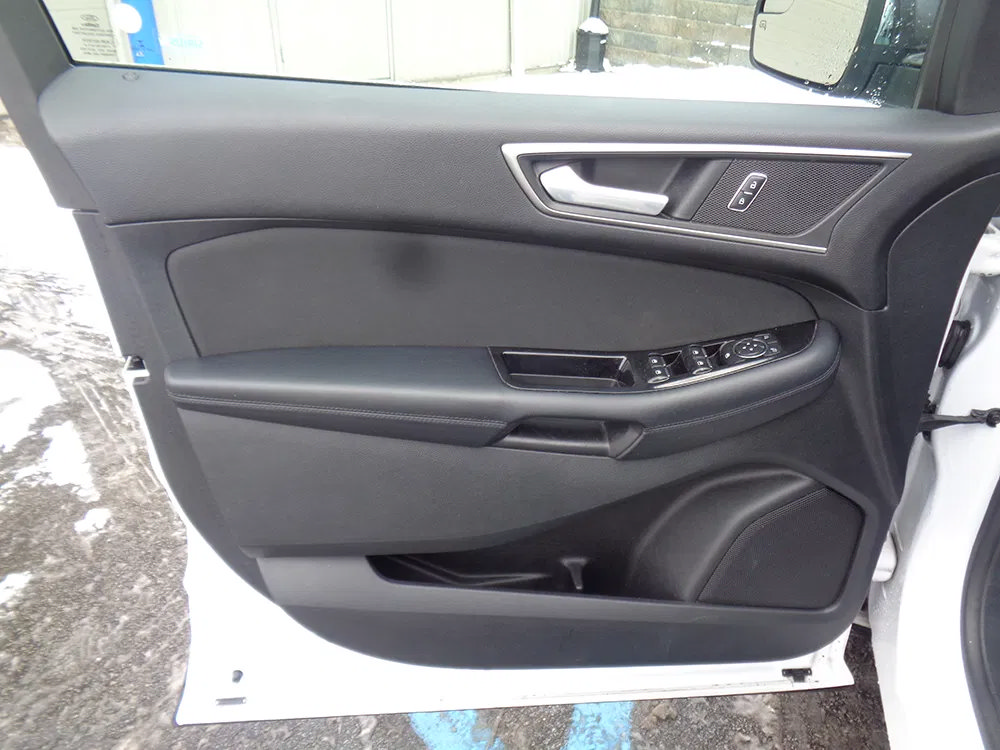 Used 2015 Ford Edge SEL AWD/4WD image 14