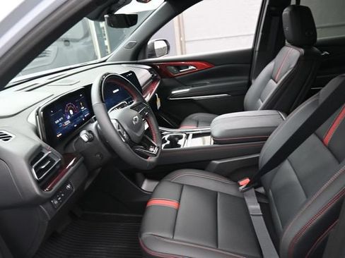 New 2026 Chevrolet Traverse RS w/ LPO, Floor Liner Package FWD image 8