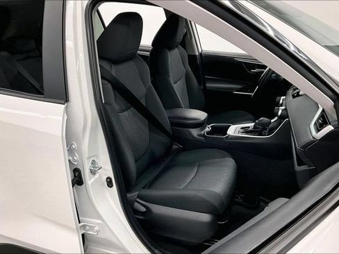 Used 2025 Toyota RAV4 XLE w/ Convenience Package AWD/4WD image 8