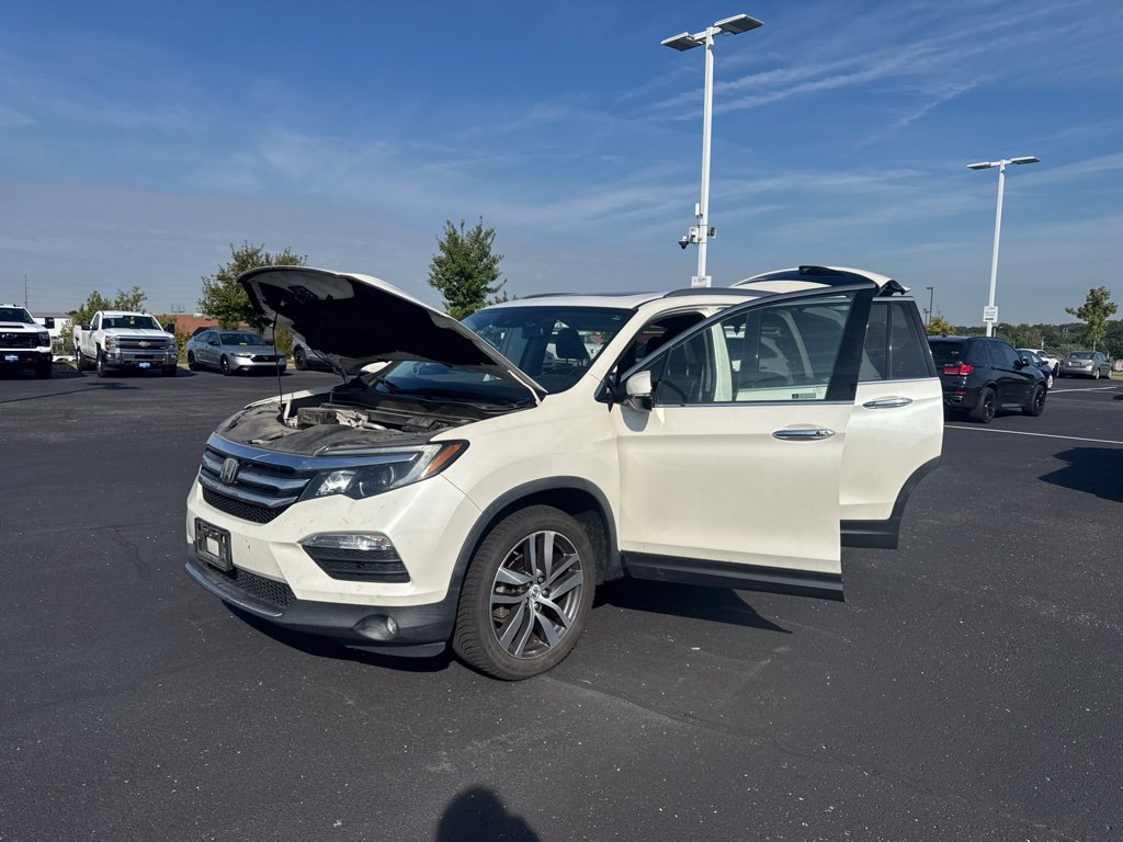 Used 2018 Honda Pilot Touring image 19