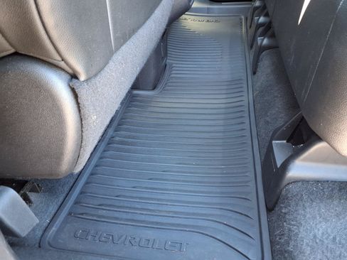 Used 2023 Chevrolet Equinox Premier FWD image 28