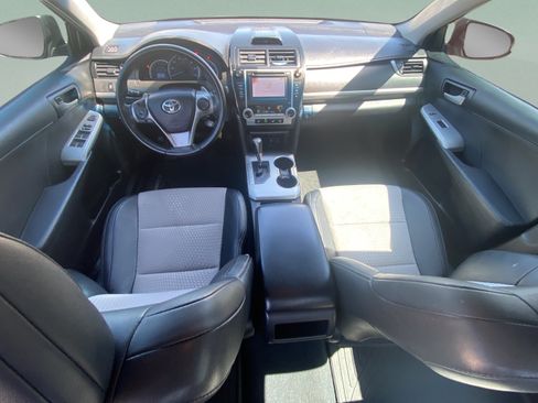 Used 2013 Toyota Camry SE FWD image 16