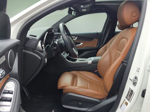 Used 2022 Mercedes-Benz GLC 300 4MATIC Coupe image 11