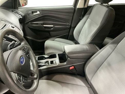 Used 2017 Ford Escape SE FWD image 10