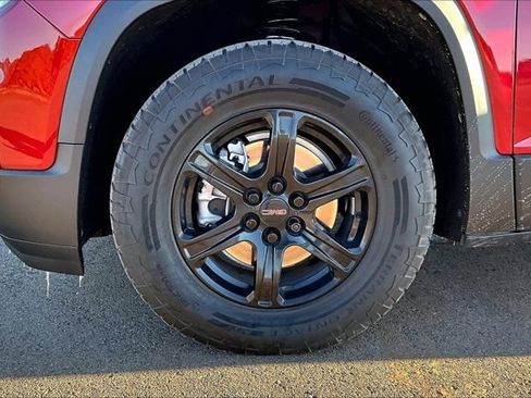 Used 2022 GMC Acadia AT4 w/ Technology Package image 33