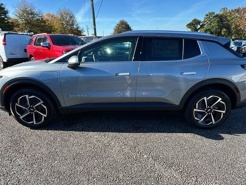 New 2026 Chevrolet Equinox EV LT image 8