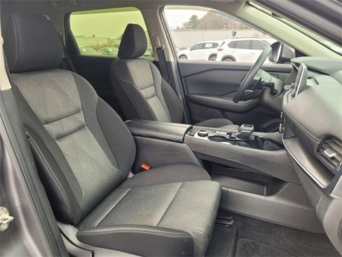 Certified 2024 Nissan Rogue SV image 15