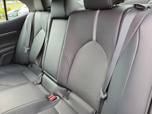 Used 2022 Toyota Camry XSE image 8