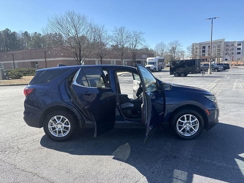 Used 2023 Chevrolet Equinox LT w/ Driver Convenience Package image 10