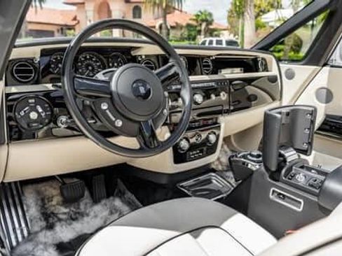 Used 2014 Rolls-Royce Phantom Drophead Coupe image 62