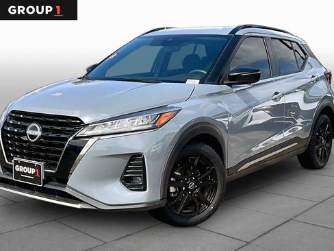 Certified 2023 Nissan Kicks SR FWD image 1