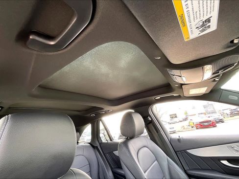 Used 2022 Mercedes-Benz GLC 300 image 12
