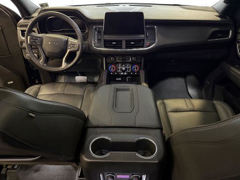 Used 2024 Chevrolet Suburban RST w/ Luxury Package image 17