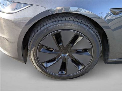 Used 2025 Tesla Model 3 Long Range image 10