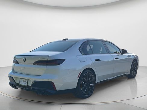 New 2026 BMW 760i xDrive AWD/4WD image 15