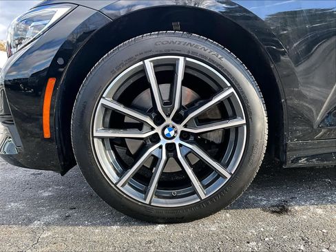 Used 2022 BMW 330i xDrive Sedan w/ Driving Assistance Package image 7