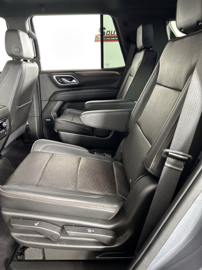 Used 2021 Chevrolet Tahoe High Country AWD/4WD image 17