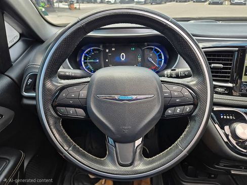 Used 2019 Chrysler Pacifica Limited w/ Advanced Safetytec Group FWD image 31