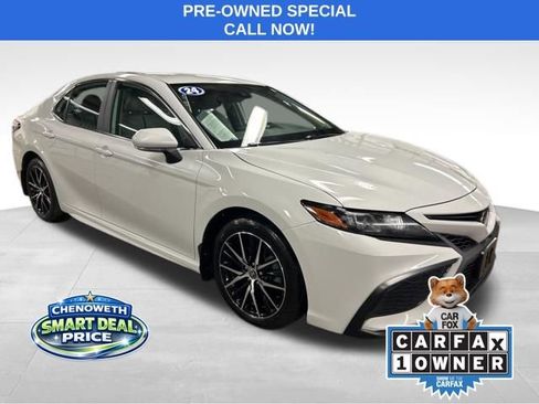 Used 2024 Toyota Camry SE image 7