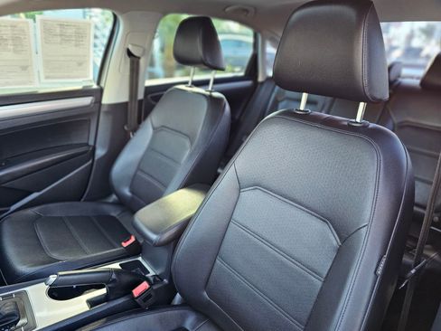 Used 2019 Volkswagen Passat 2.0T Wolfsburg w/ Wheels & Sunroof Package image 22