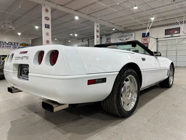 Used 1995 Chevrolet Corvette Convertible RWD image 3
